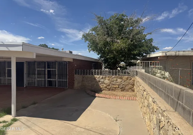 52nd image of 5228 Blue Ridge Dr, El Paso, TX 79904 | MLS# 949377