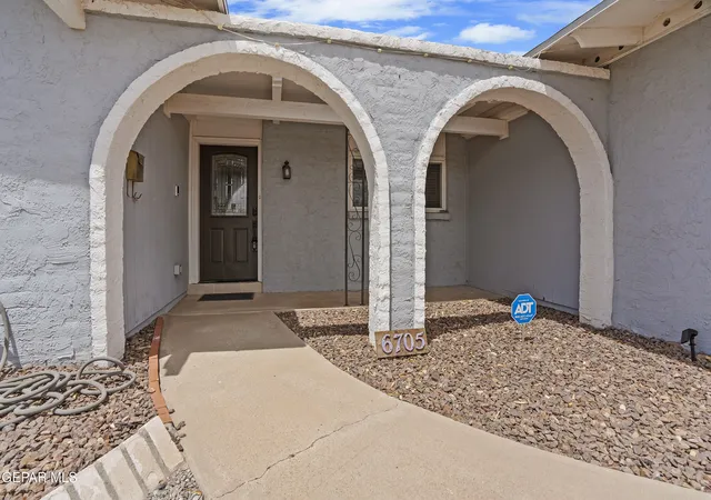 Photo 4 of Sale Pending at 6705 Los Altos Dr, El Paso, TX 79912 | MLS# 949466 | Listing updated on 2026-08-23