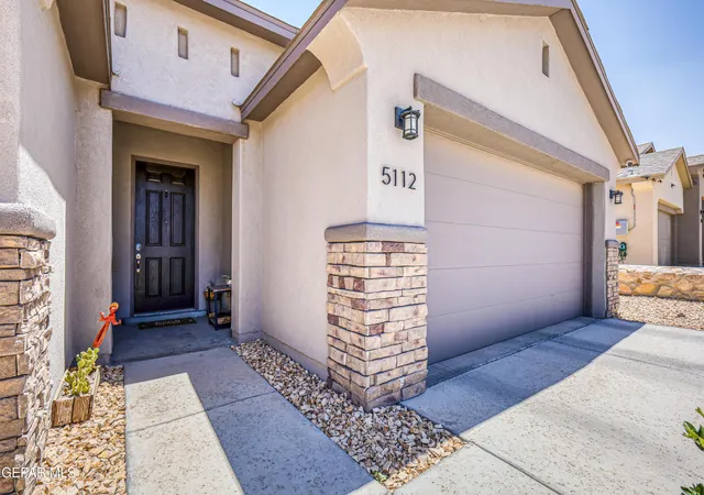 Photo 3 of Single family home for sale at 5112 Paseo La Entrada, Sunland Park, NM 88063 | MLS# 949378 | Listing updated on 2026-10-04