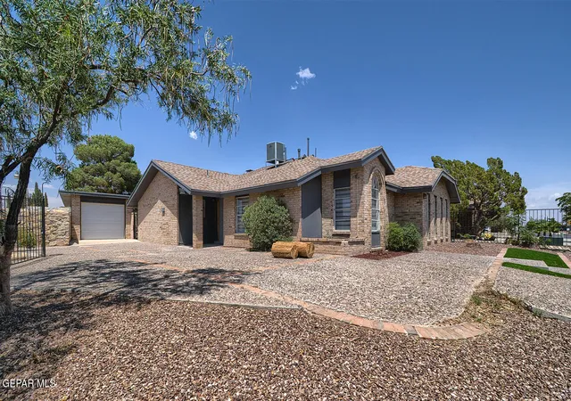 Photo 1 of Sale Pending at 11565 Bob Mitchell Dr, El Paso, TX 79936 | MLS# 949395 | Listing updated on 2026-09-17