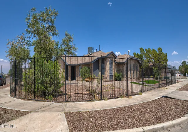 Photo 2 of Sale Pending at 11565 Bob Mitchell Dr, El Paso, TX 79936 | MLS# 949395 | Listing updated on 2026-09-17
