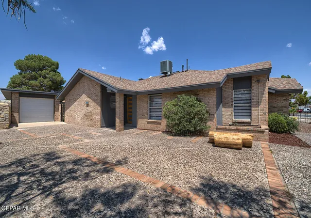 Photo 4 of Sale Pending at 11565 Bob Mitchell Dr, El Paso, TX 79936 | MLS# 949395 | Listing updated on 2026-09-17