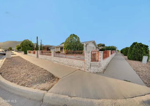 Photo 3 of Sale Pending at 4521 H S Sibley Ct, El Paso, TX 79924 | MLS# 949360 | Listing updated on 2026-08-20