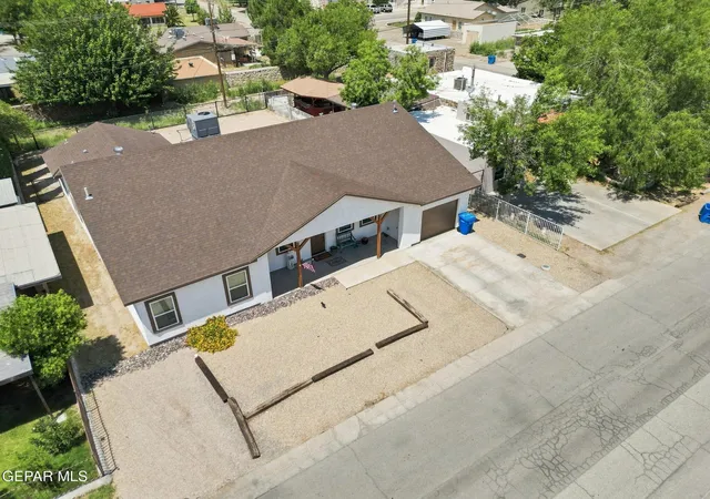Photo 3 of Single family home for sale at 139 Main St, Clint, TX 79836 | MLS# 949364 | Listing updated on 2026-09-20