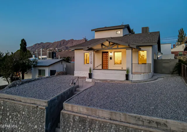 Photo 3 of Single family home for sale at 2110 N Kansas St, El Paso, TX 79902 | MLS# 949778 | Listing updated on 2026-08-23