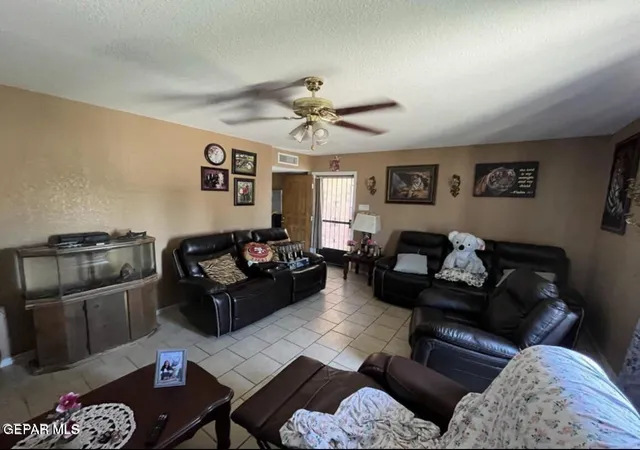 Listing Photo 5 - Condo for sale in building located at 435 Arvin Cir, El Paso, TX 79907 - Unit #AB