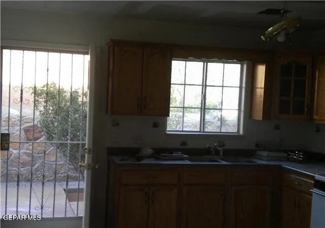 4th image of 3026 Douglas A & B Ave, El Paso, TX 79903 | MLS# 949687