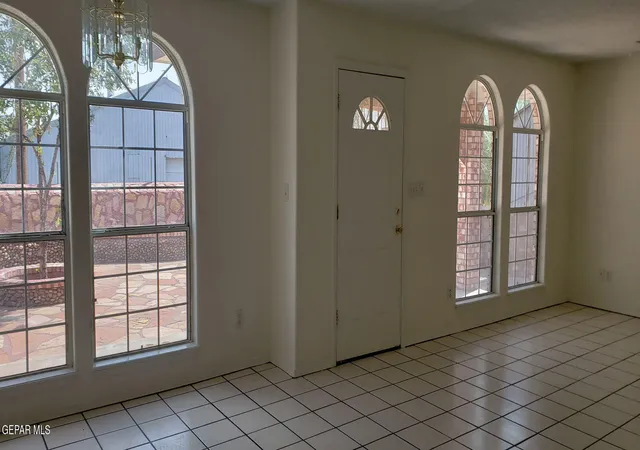 5th image of 3026 Douglas A & B Ave, El Paso, TX 79903 | MLS# 949687