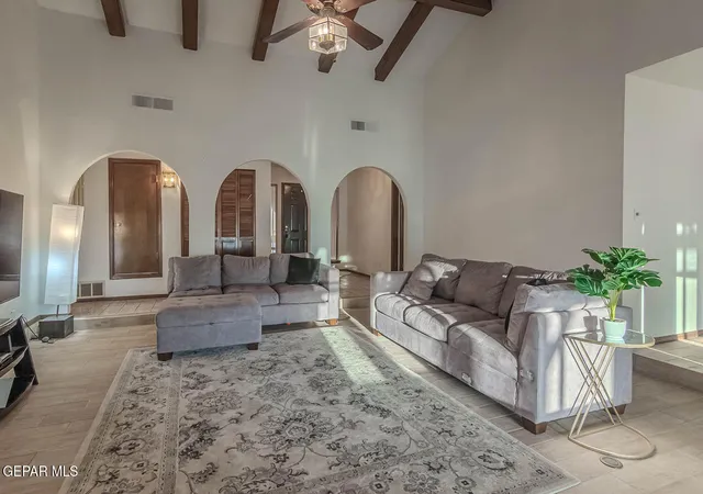 Photo 4 of Sale Pending at 801 Bella Cumbre Dr, El Paso, TX 79912 | MLS# 949432 | Listing updated on 2026-09-01