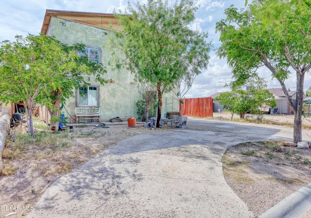 Photo 3 of Single family home for sale at 651 Teichelkamp Dr, El Paso, TX 79928 | MLS# 949453 | Listing updated on 2026-09-11