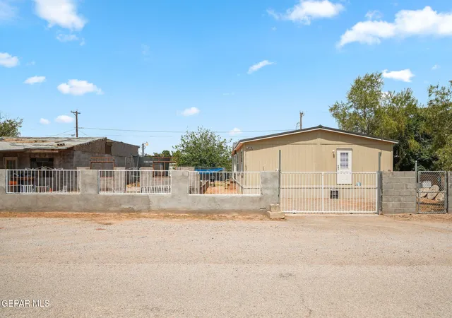 2nd image of 3670 Whitetail Deer Dr, El Paso, TX 79938 | MLS# 949488