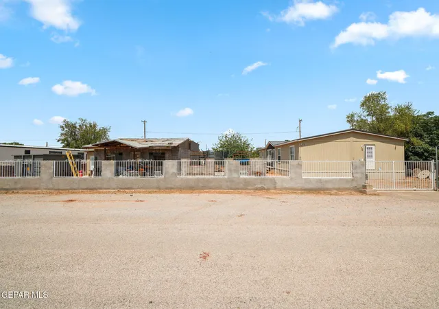 3rd image of 3670 Whitetail Deer Dr, El Paso, TX 79938 | MLS# 949488