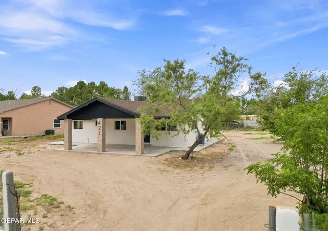 Photo 3 of Sale Pending at 421 Santa Martina Dr, Socorro, TX 79927 | MLS# 949464 | Listing updated on 2026-08-24
