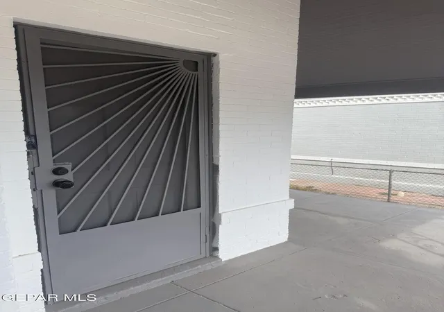 Photo 3 of Single family home for sale at 1102 N Florence St, El Paso, TX 79902 | MLS# 949486 | Listing updated on 2026-09-20