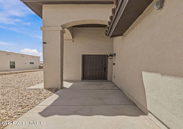 Photo 4 of Single family home for sale at 14752 Tim Hardaway Dr, El Paso, TX 79938 | MLS# 949478 | Listing updated on 2026-09-23