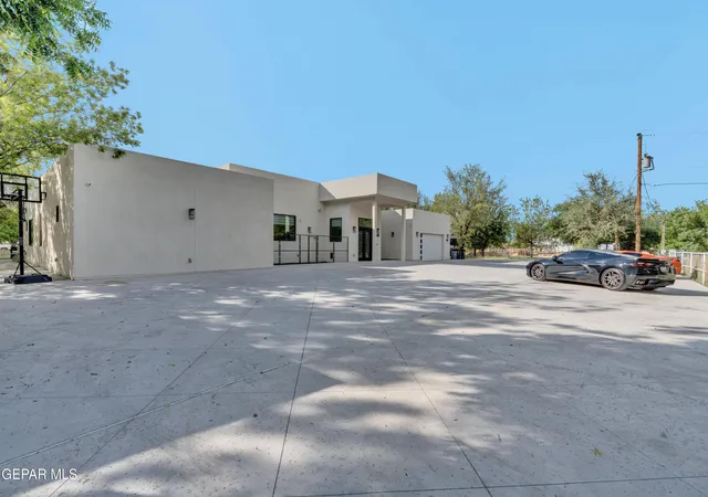 3rd image of 413 Pendale Rd, El Paso, TX 79907 | MLS# 949482