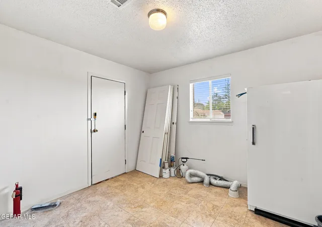 Photo 3 of Single family home for sale at 300 Vista Bonita St, El Paso, TX 79912 | MLS# 949501 | Listing updated on 2026-08-17