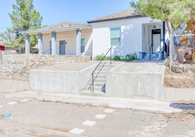 Photo 4 of Sale Pending at 1307 E California Ave, El Paso, TX 79902 | MLS# 949537 | Listing updated on 2026-09-08