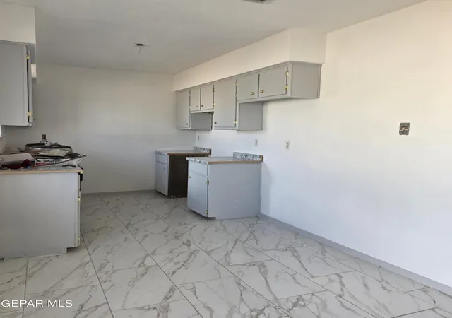 Photo 3 of Single family home for sale at 3012 Sea Breeze Dr, El Paso, TX 79936 | MLS# 949544 | Listing updated on 2026-08-29