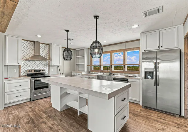Photo 3 of Manufactured home for sale at 1385 Thar Desert Dr, Chaparral, NM 88081 | MLS# 949652 | Listing updated on 2026-08-19
