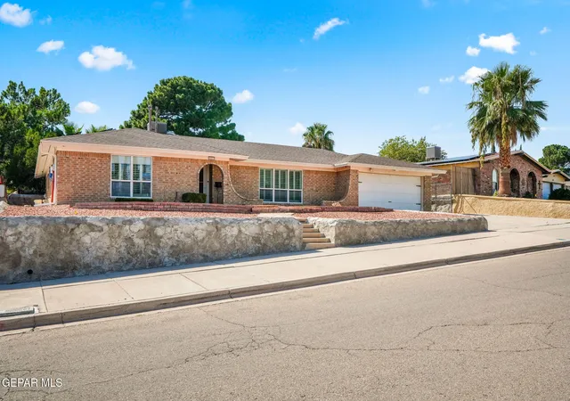 3rd image of 1511 Vista De Oro Dr, El Paso, TX 79935 | MLS# 949772