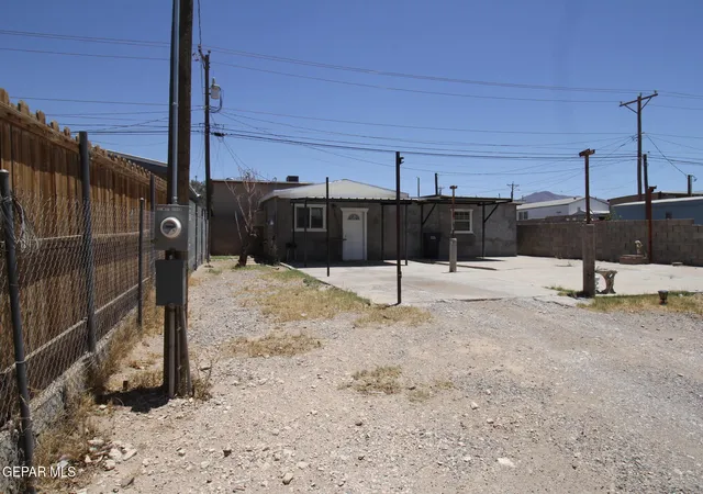 Photo 3 of Single family home for sale at 8606 Gateway Blvd W, Canutillo, TX 79835 | MLS# 949551 | Listing updated on 2026-08-20