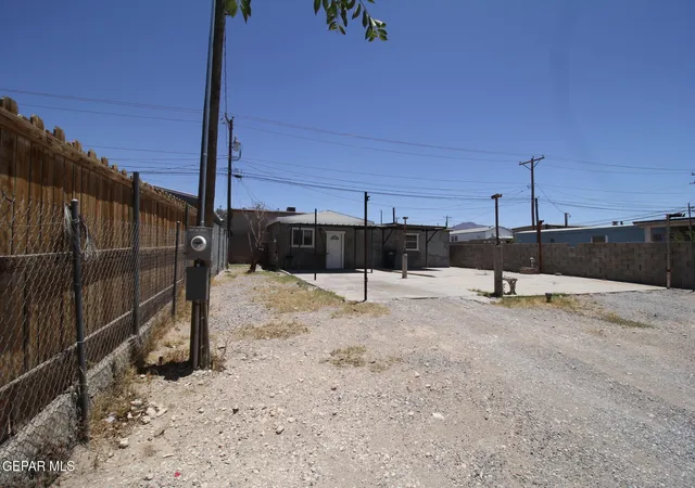 Photo 4 of Single family home for sale at 8606 Gateway Blvd W, Canutillo, TX 79835 | MLS# 949551 | Listing updated on 2026-08-20