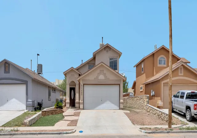 Photo 3 of Single family home for sale at 3405 Scarlet Point Dr, El Paso, TX 79938 | MLS# 949656 | Listing updated on 2026-09-14