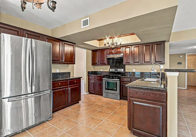 Photo 4 of Single family home for sale at 6443 Loma De Cristo Dr, El Paso, TX 79912 | MLS# 949715 | Listing updated on 2026-09-16
