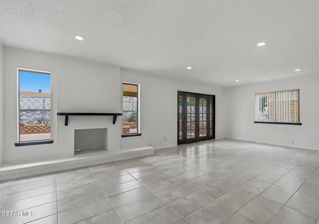 Photo 3 of Single family home for sale at 3216 Beachcomber Dr, El Paso, TX 79936 | MLS# 949588 | Listing updated on 2026-09-17