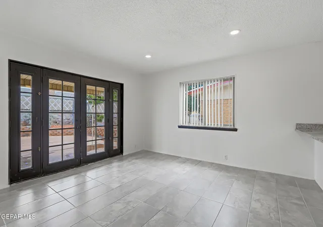 Photo 4 of Single family home for sale at 3216 Beachcomber Dr, El Paso, TX 79936 | MLS# 949588 | Listing updated on 2026-09-17