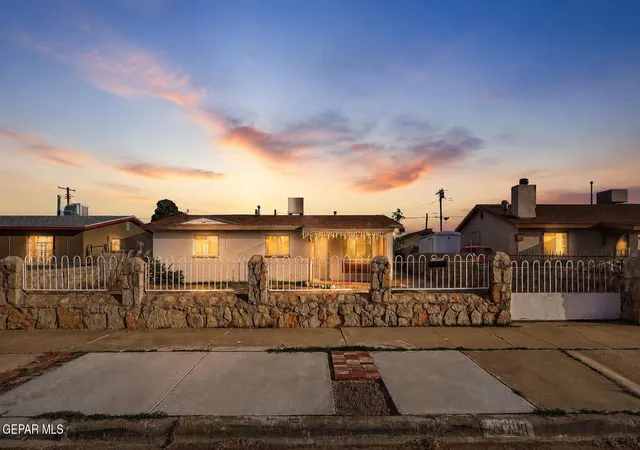 Single family home for sale at 4736 Chisos Ln, El Paso, TX 79904 | MLS# 949654