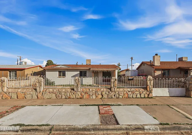 Photo 1 of Single family home for sale at 4736 Chisos Ln, El Paso, TX 79904 | MLS# 949654 | Listing updated on 2026-08-31