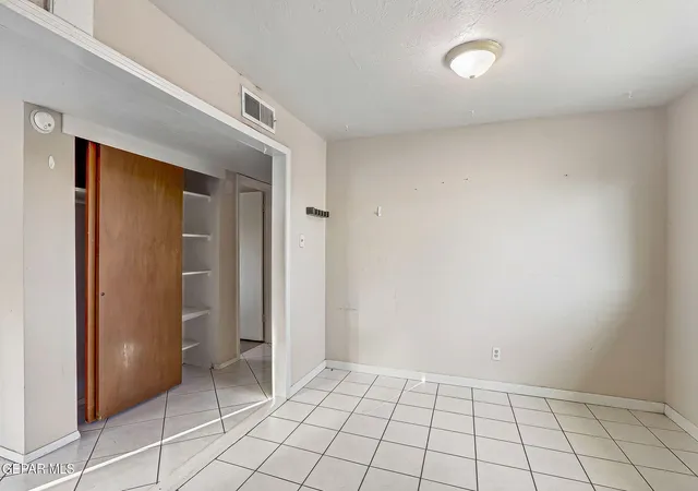 Photo 3 of Single family home for sale at 4736 Chisos Ln, El Paso, TX 79904 | MLS# 949654 | Listing updated on 2026-08-31