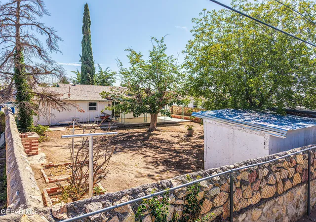 Photo 4 of Single family home for sale at 8328 Courtland Dr, El Paso, TX 79907 | MLS# 949615 | Listing updated on 2026-09-15