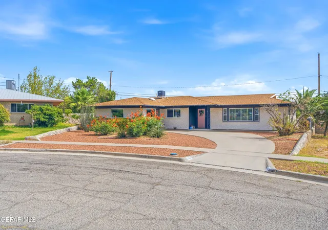 Photo 3 of Single family home for sale at 224 Viking Dr, El Paso, TX 79912 | MLS# 949630 | Listing updated on 2026-09-14