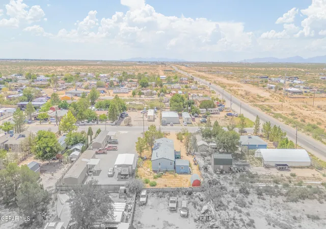 Photo 3 of Single family home for sale at 106 Ennis St, El Paso, TX 79928 | MLS# 949632 | Listing updated on 2026-09-10