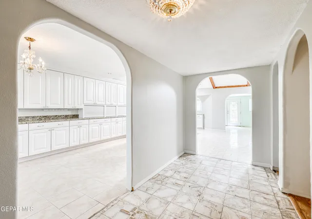 Photo 4 of Sale Pending at 3212 Old Spanish Trl, El Paso, TX 79904 | MLS# 949647 | Listing updated on 2026-09-11