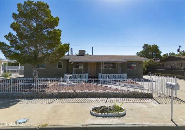 3rd image of 2636 Prestwick Rd, El Paso, TX 79925 | MLS# 949693