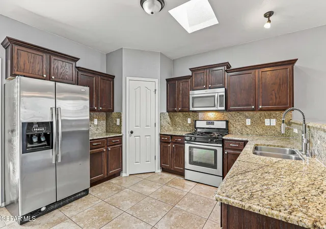 Photo 3 of Single family home for sale at 1612 Rayado Crk Ln, El Paso, TX 79911 | MLS# 949704 | Listing updated on 2026-09-18