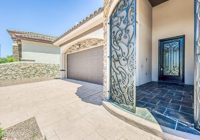 Photo 3 of Single family home for sale at 1400 Franklin Dell St, El Paso, TX 79912 | MLS# 949672 | Listing updated on 2026-08-24