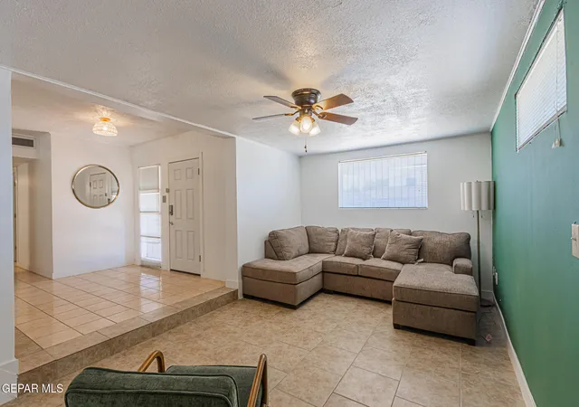 Photo 4 of Single family home for sale at 8115 La Paloma Cir, El Paso, TX 79907 | MLS# 949759 | Listing updated on 2026-09-25