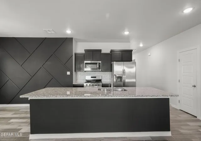 Photo 2 of Single family home for sale at 1024 Summer Lake St, El Paso, TX 79928 | MLS# 950243 | Listing updated on 2026-10-30