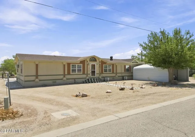 3rd image of 410 Carmen Ginger Rd, Clint, TX 79836 | MLS# 949773