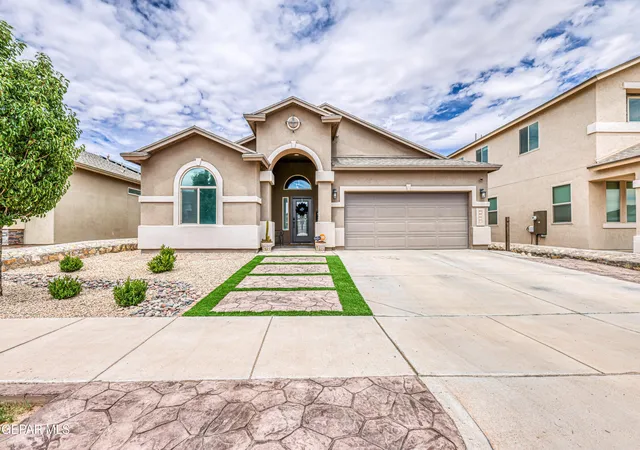 Photo 2 of Single family home for sale at 5945 Hidden Acres Dr, El Paso, TX 79924 | MLS# 949811 | Listing updated on 2026-09-20