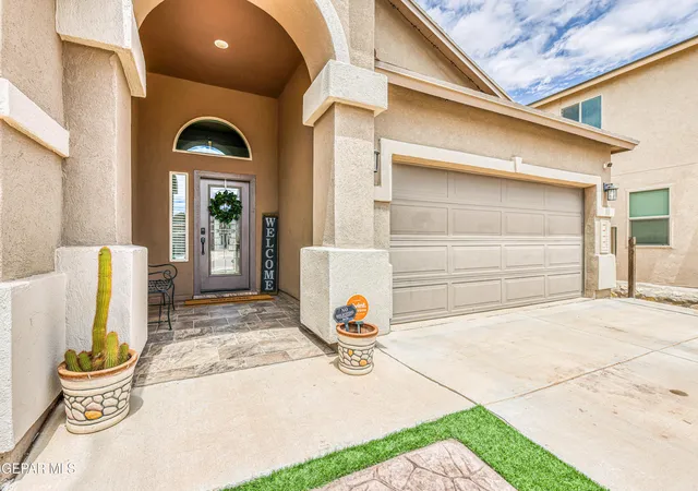 Photo 4 of Single family home for sale at 5945 Hidden Acres Dr, El Paso, TX 79924 | MLS# 949811 | Listing updated on 2026-09-20