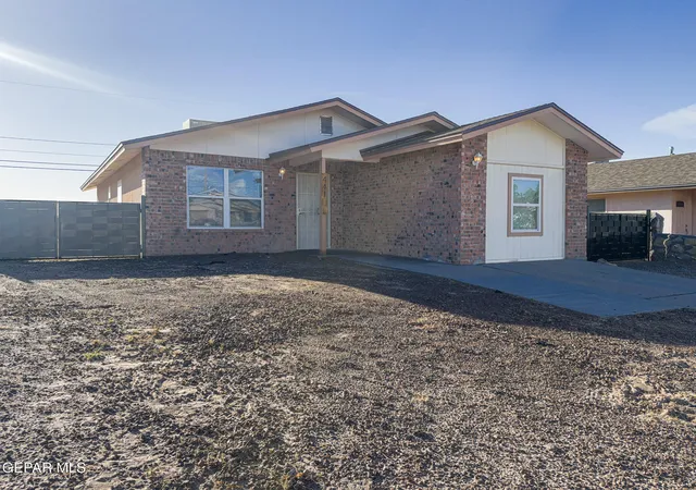 Photo 2 of Single family home for sale at 441 Reilly Ln, El Paso, TX 79928 | MLS# 949769 | Listing updated on 2026-08-26