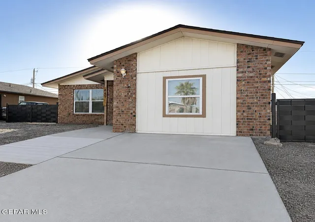 Photo 4 of Single family home for sale at 441 Reilly Ln, El Paso, TX 79928 | MLS# 949769 | Listing updated on 2026-08-26