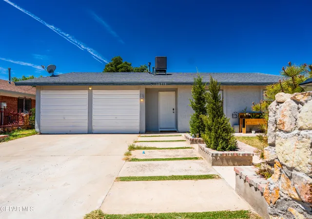 Photo 3 of Sale Pending at 10713 Onyxstone St, El Paso, TX 79924 | MLS# 949837 | Listing updated on 2026-08-24
