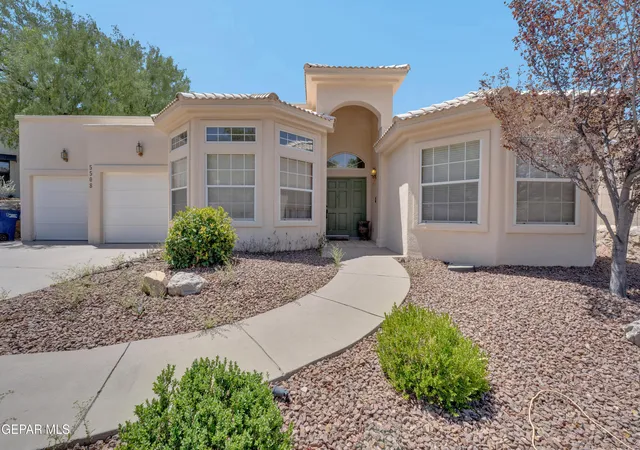 Photo 4 of Single family home for sale at 5508 Ventana Del Sol Dr, El Paso, TX 79912 | MLS# 949859 | Listing updated on 2026-10-17